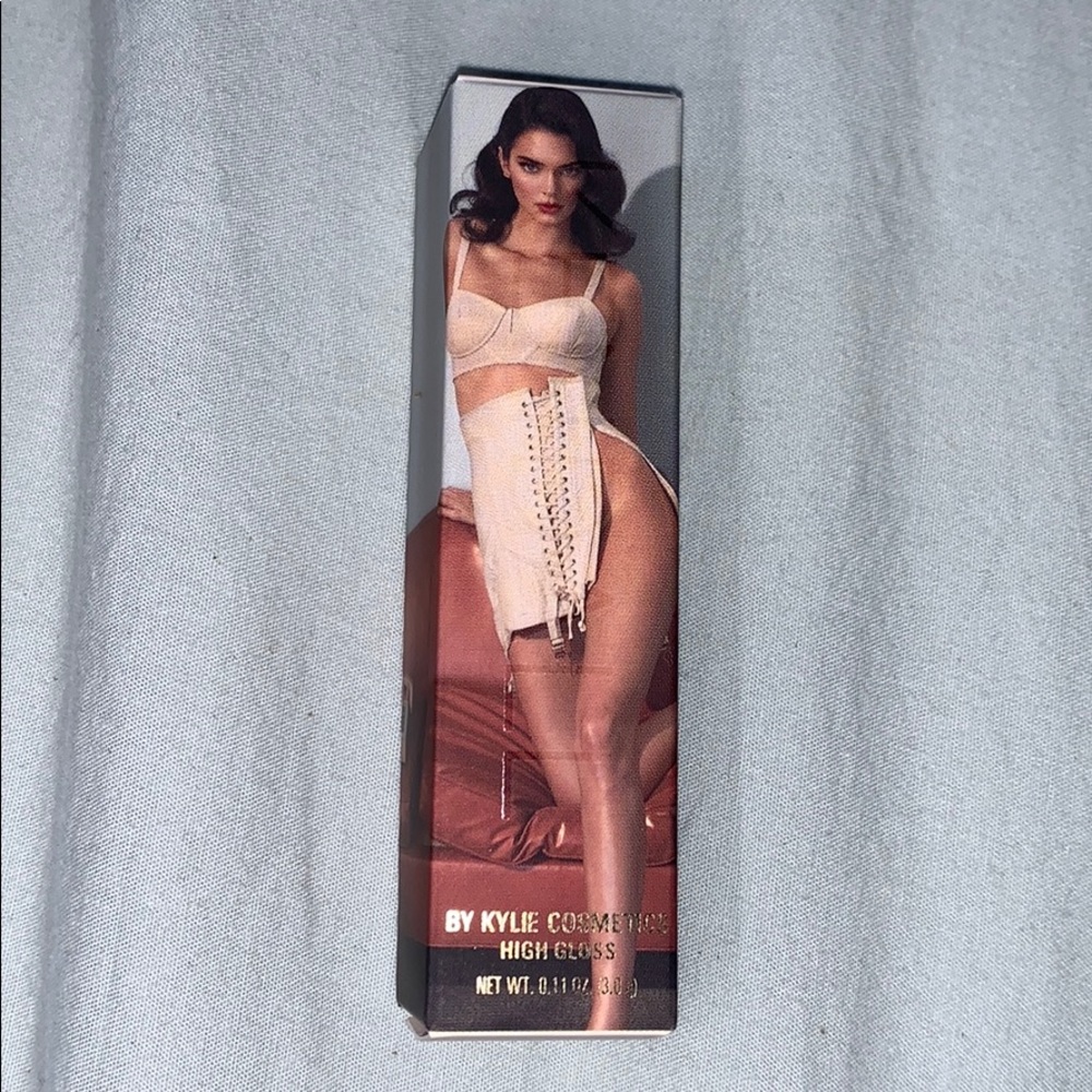 BOX ONLY Kendall x Kylie “Can I borrow that” Gloss